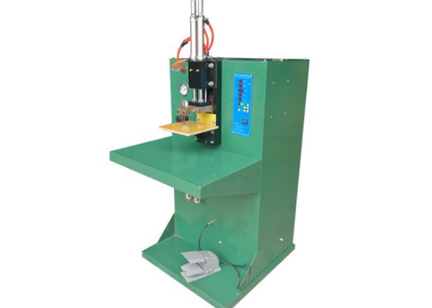 移動點(diǎn)焊機(jī)價(jià)格 移動點(diǎn)焊機(jī)價(jià)格